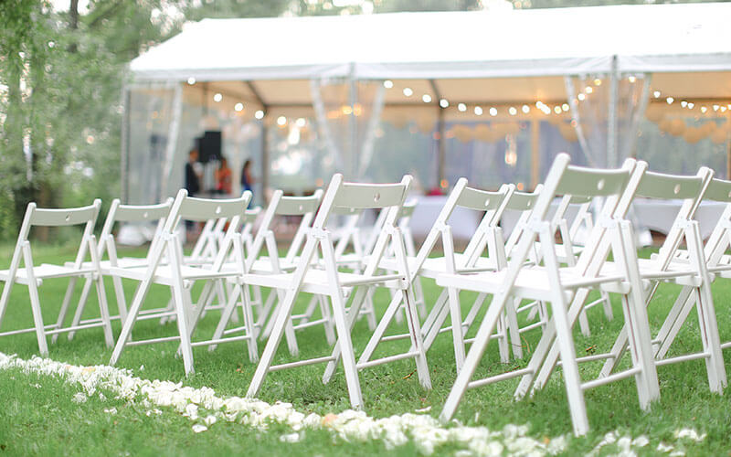 Decoración de boda con las letras L O V E
